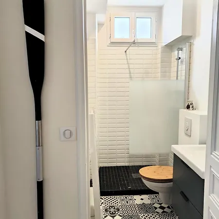 Pied A Terre En Bord De דירה פורניק