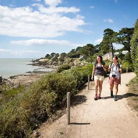 Pied A Terre En Bord De