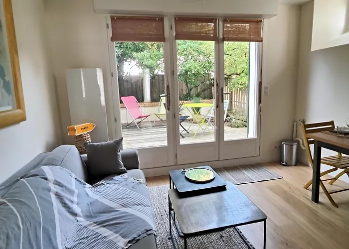 아파트 Pied A Terre En Bord De 포르닉