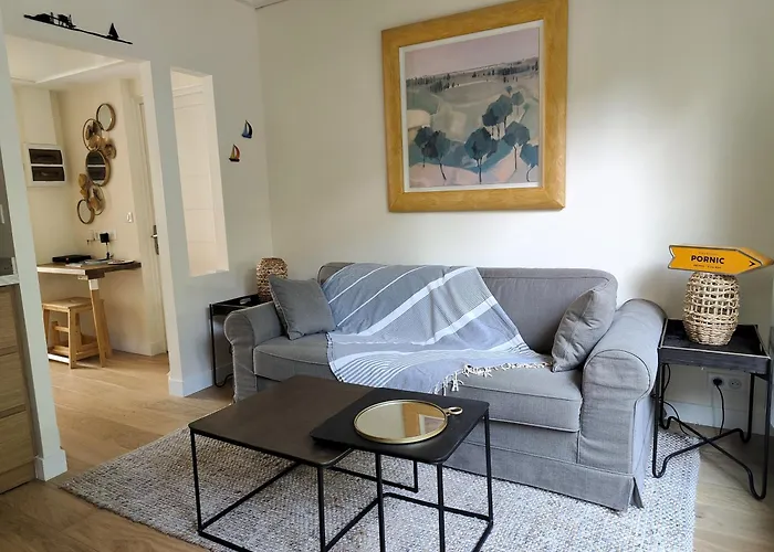 Pied A Terre En Bord De 아파트 *