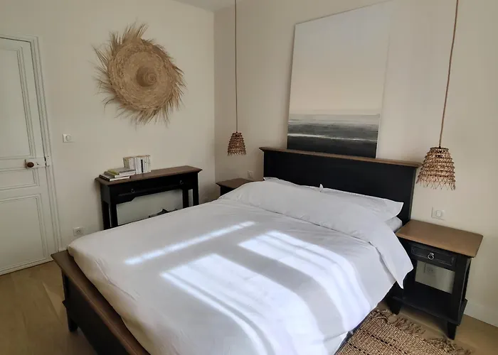 Pied A Terre En Bord De 포르닉